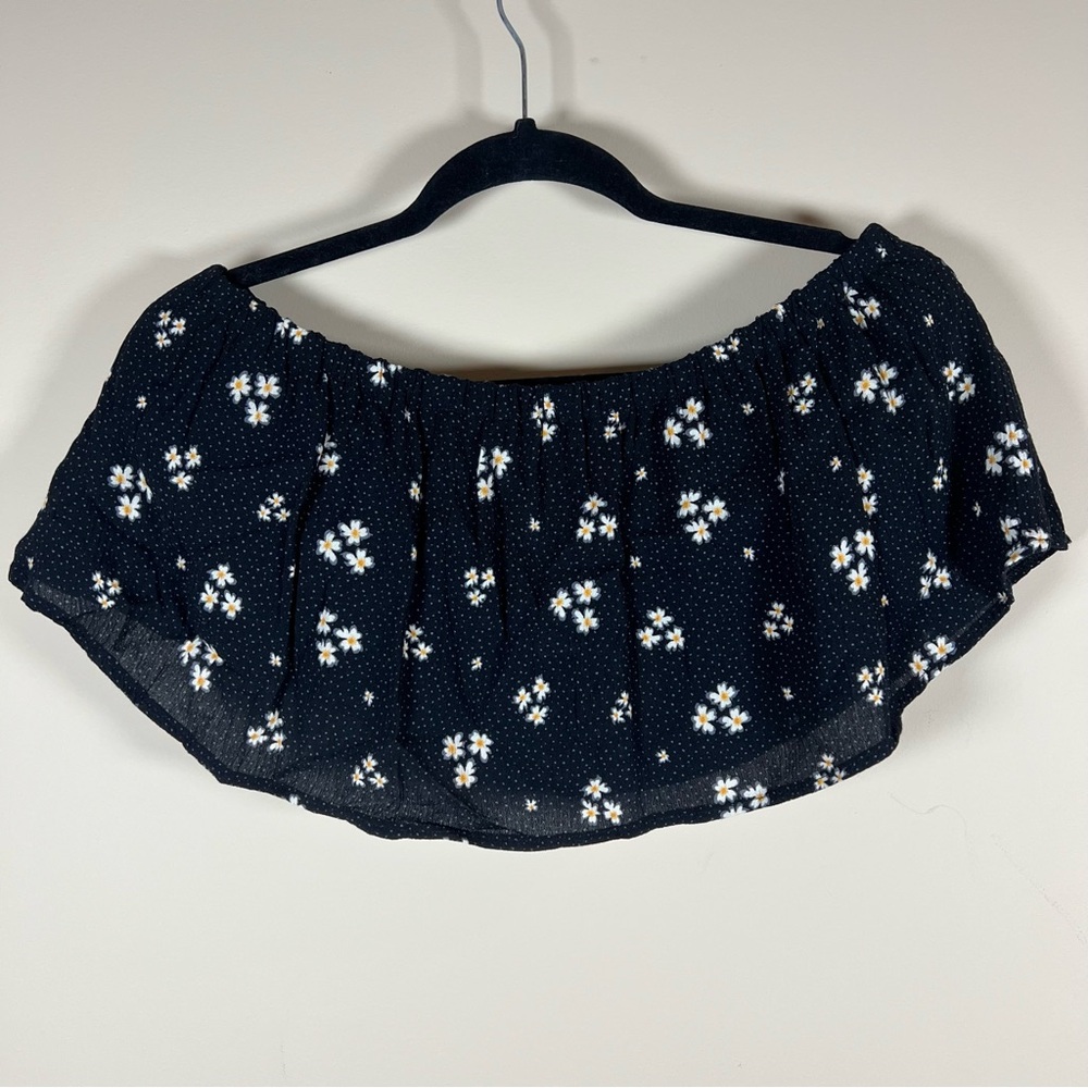 American Eagle Strapless Super Cropped Top